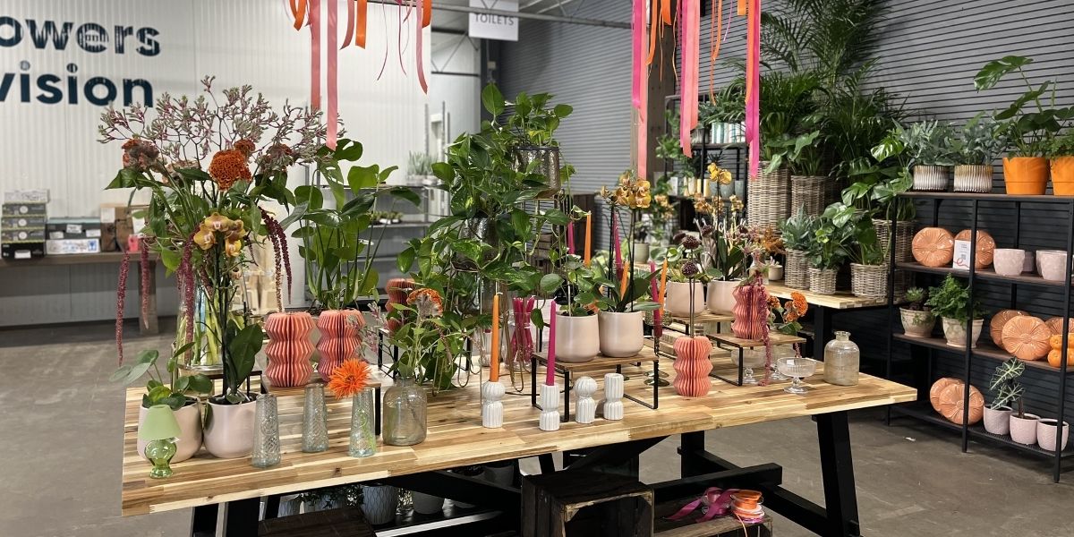 Summer wedding styling inspiration for florists